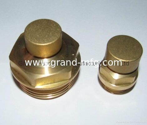 quality  male BSP G thread 1/8 inch, 1/2 inch,M10,M22 brass gearbox breather plug factory